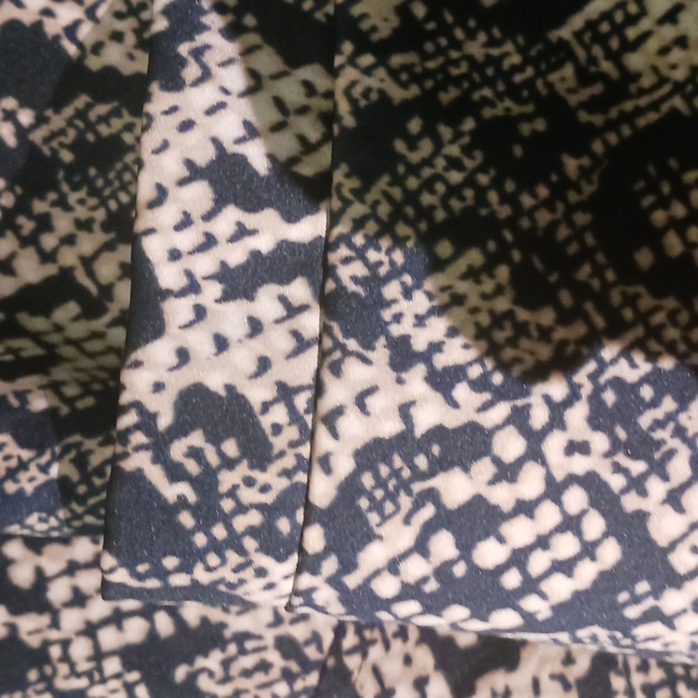 Anna Huling, Polyester, Snakeskin Patterned Duste… - image 4